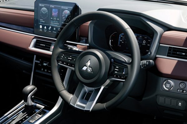 3-spoke-steering